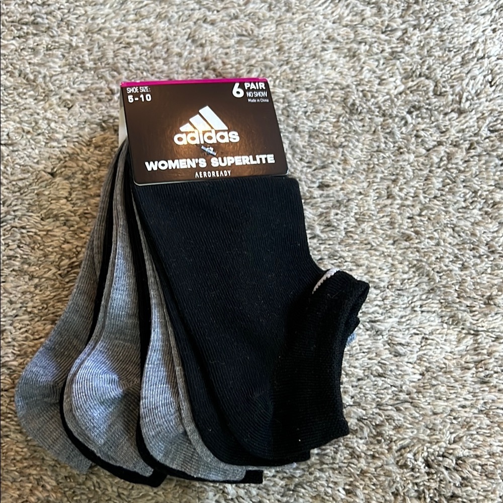 Adidas women’s Superlite No Show Socks - Black and Gray